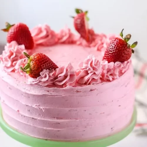 Fresh-Strawberry-Cake-with-Strawberry-Frosting-3